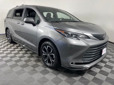 2026 Toyota Sienna Platinum 7 Passenger