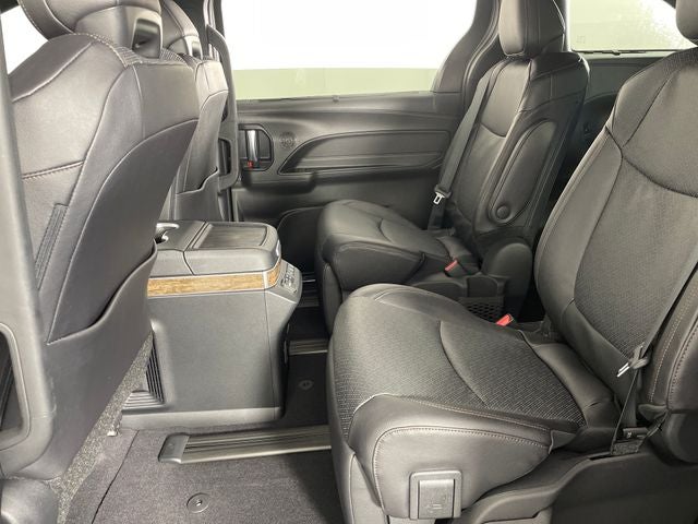 2026 Toyota Sienna Platinum 7 Passenger
