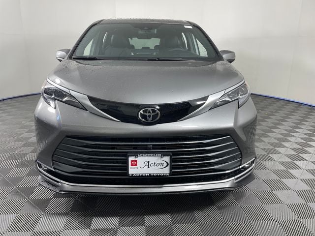 2026 Toyota Sienna Platinum 7 Passenger