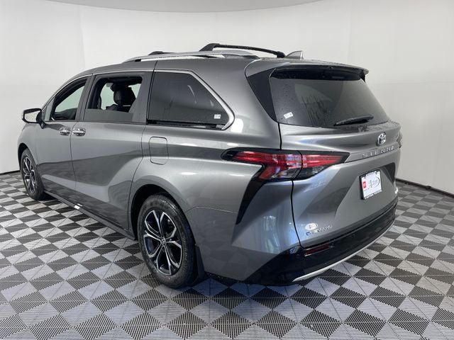 2026 Toyota Sienna Platinum 7 Passenger