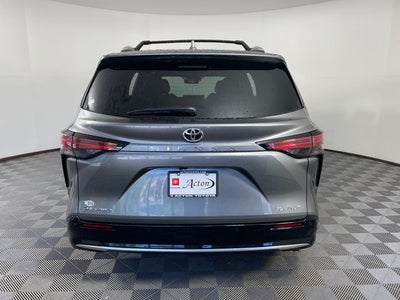 2026 Toyota Sienna Platinum 7 Passenger