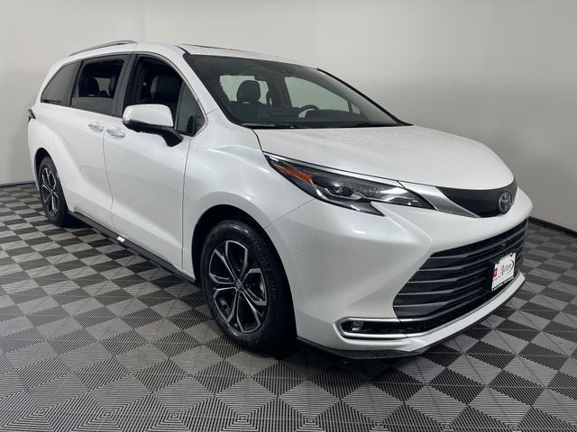 2026 Toyota Sienna Platinum 7 Passenger