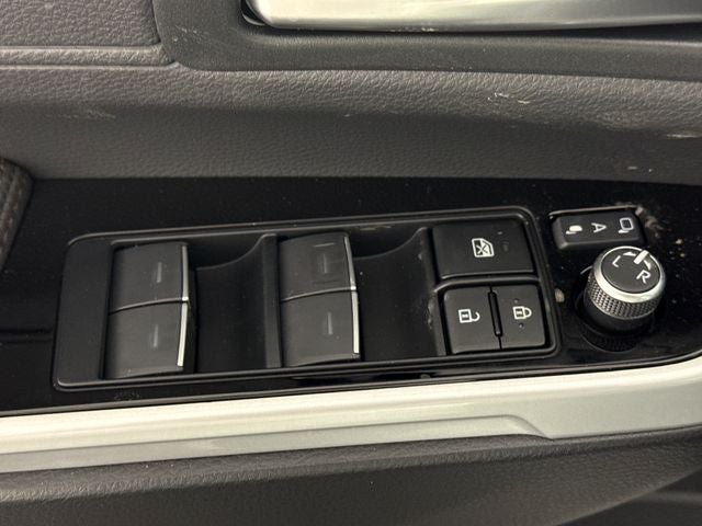 2026 Toyota Sienna Platinum 7 Passenger