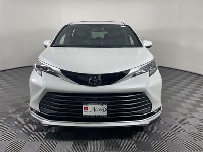 2026 Toyota Sienna Platinum 7 Passenger