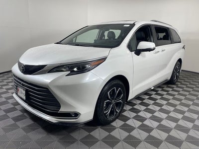 2026 Toyota Sienna Platinum 7 Passenger