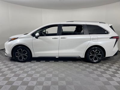 2026 Toyota Sienna Platinum 7 Passenger