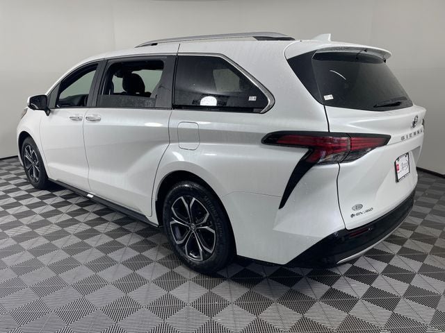 2026 Toyota Sienna Platinum 7 Passenger