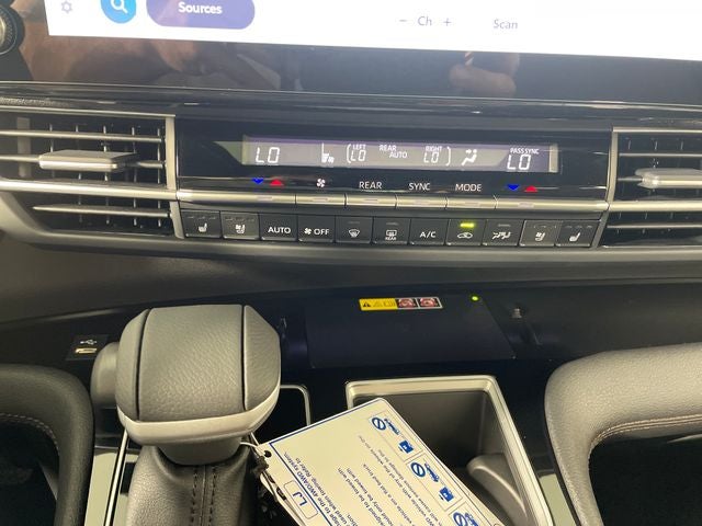 2026 Toyota Sienna Platinum 7 Passenger