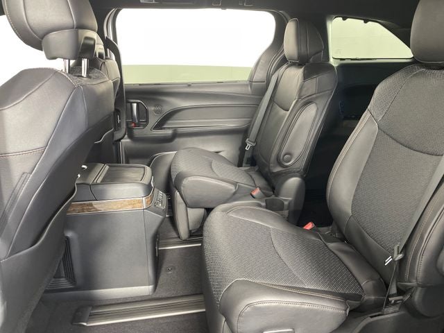 2026 Toyota Sienna Platinum 7 Passenger