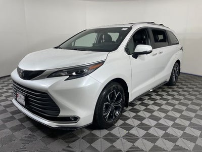 2026 Toyota Sienna Platinum 7 Passenger