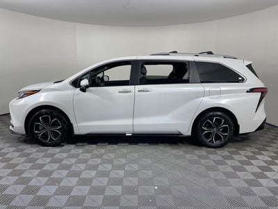 2026 Toyota Sienna Platinum 7 Passenger