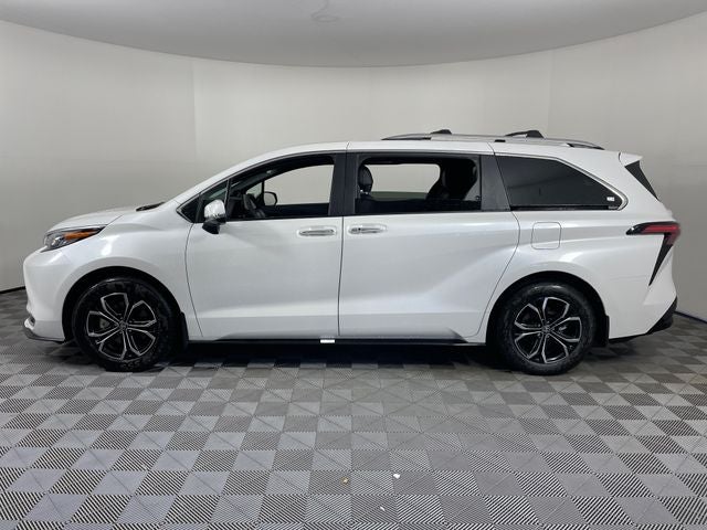 2026 Toyota Sienna Platinum 7 Passenger