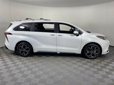 2026 Toyota Sienna Platinum 7 Passenger
