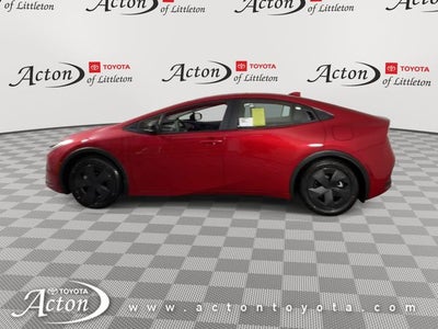 2025 Toyota Prius Plug-in Hybrid SE