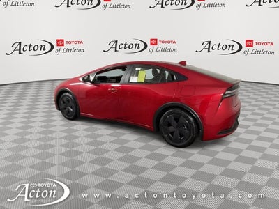 2025 Toyota Prius Plug-in Hybrid SE