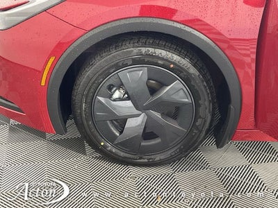 2025 Toyota Prius Plug-in Hybrid SE