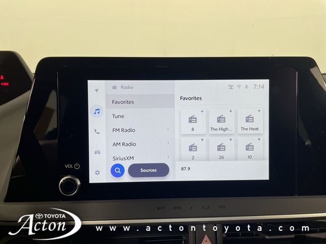 2025 Toyota Prius Plug-in Hybrid SE