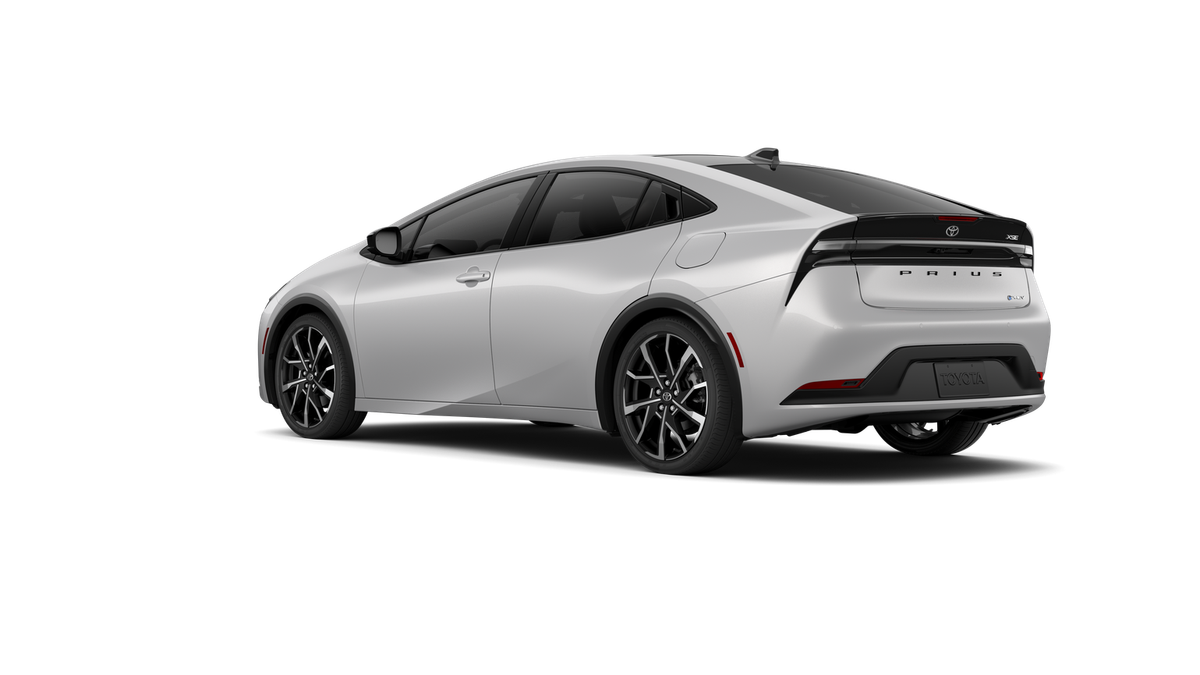 2027 Toyota Prius Plug-in Hybrid XSE Premium