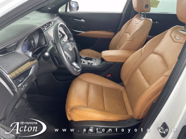 2023 Cadillac XT4 Premium Luxury