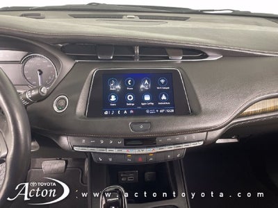 2023 Cadillac XT4 Premium Luxury