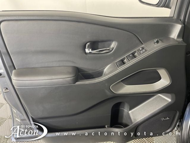 2024 Nissan Frontier SL