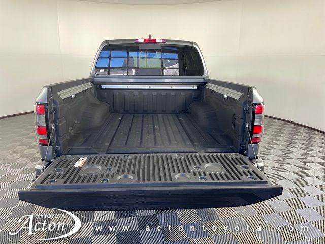 2024 Nissan Frontier SL