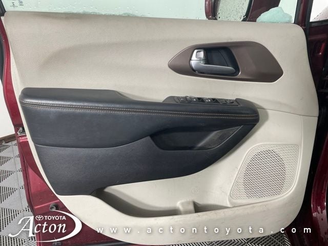 2017 Chrysler Pacifica Touring L