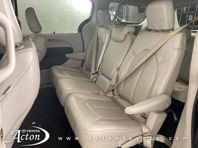 2017 Chrysler Pacifica Touring L