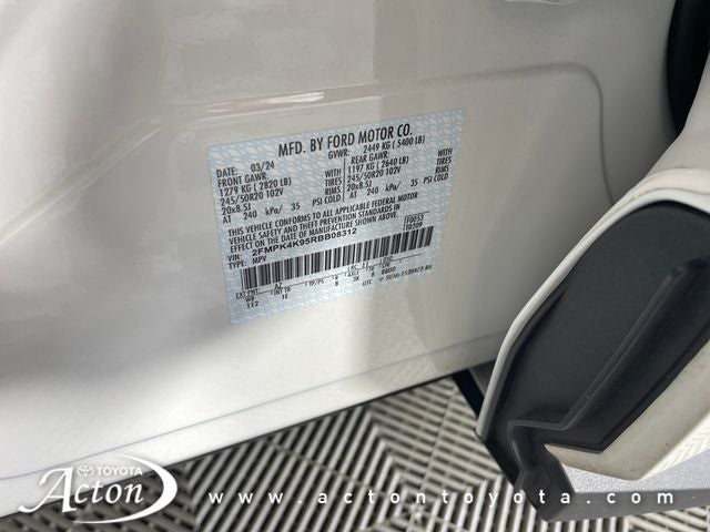 2024 Ford Edge Titanium