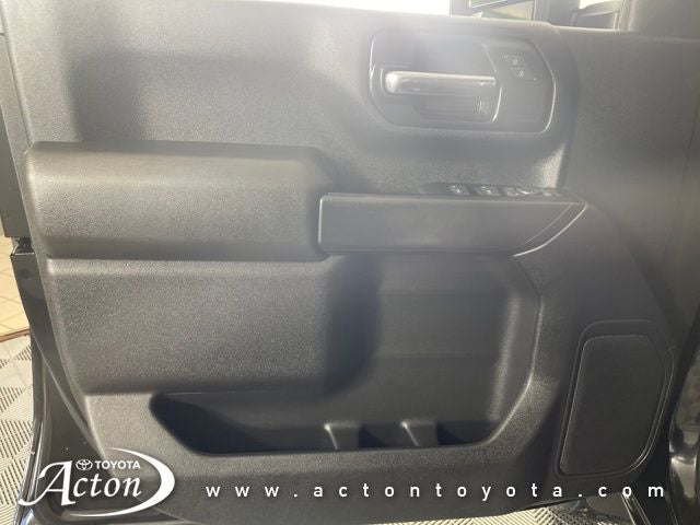 2024 Chevrolet Silverado HD Custom