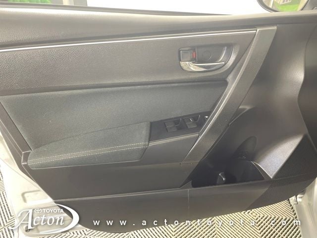 2017 Toyota COROLLA LE