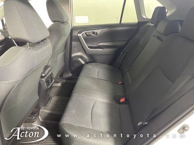 2022 Toyota RAV4 LE
