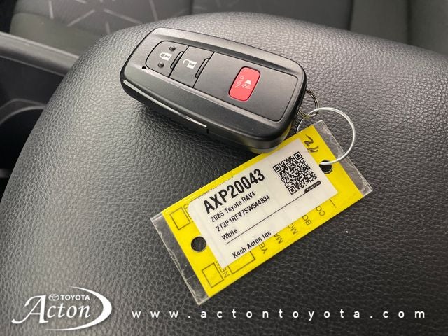 2025 Toyota RAV4 XLE