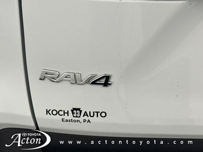 2025 Toyota RAV4 XLE