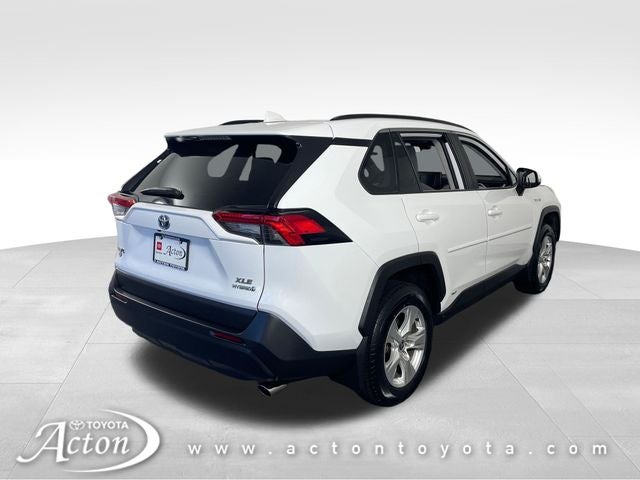 2021 Toyota RAV4 XLE - Photo 16