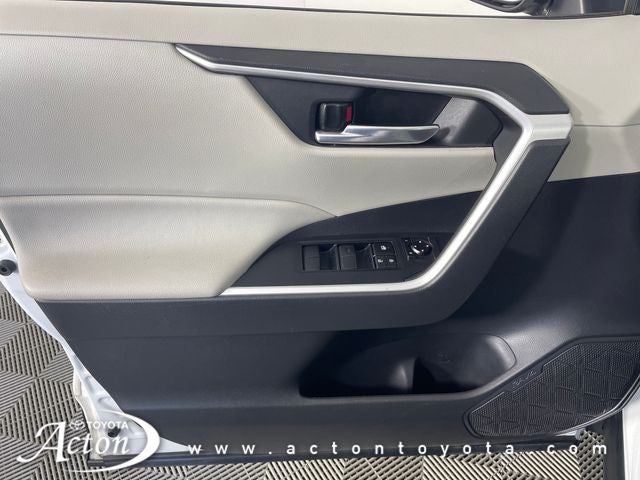 2021 Toyota RAV4 XLE - Photo 22