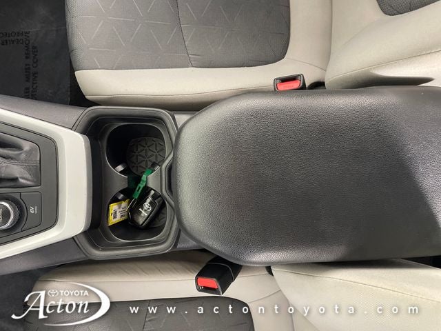 2021 Toyota RAV4 XLE - Photo 32