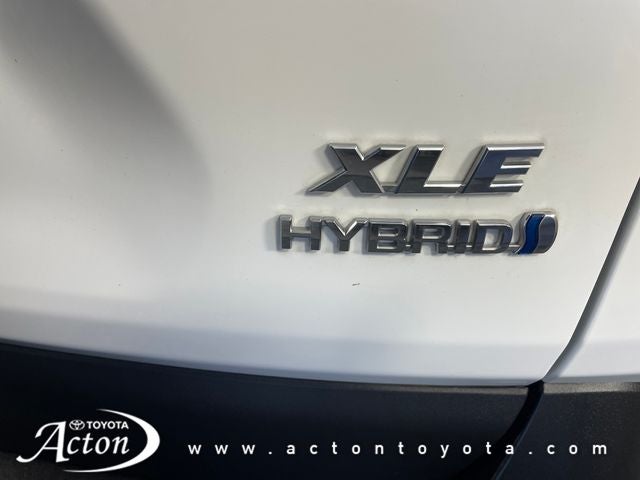 2021 Toyota RAV4 XLE - Photo 7