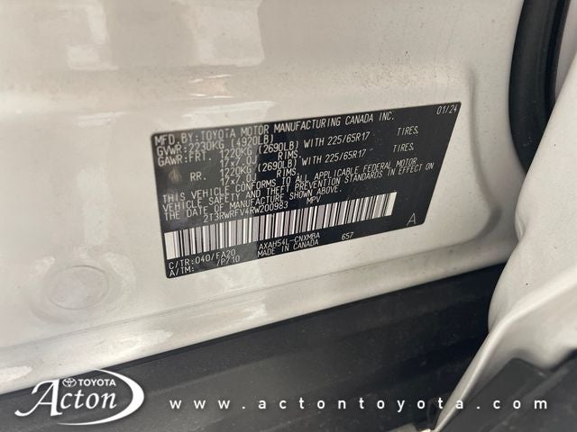 2024 Toyota RAV4 HYBRID XLE