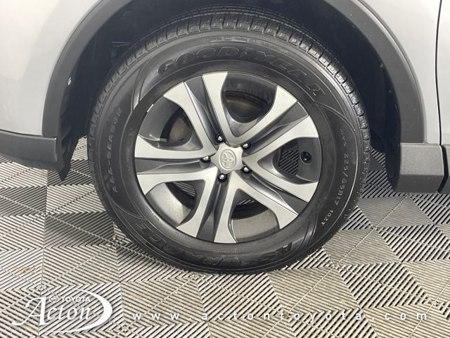 2017 Toyota RAV4 LE