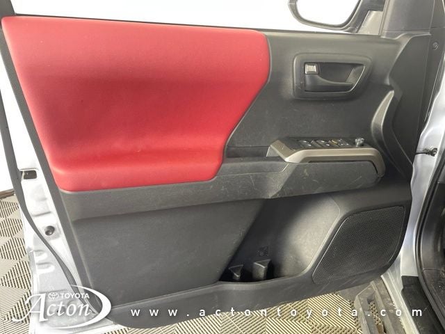 2022 Toyota TACOMA SR5 SR5 V6