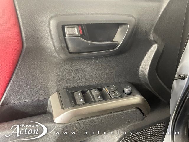 2022 Toyota TACOMA SR5 SR5 V6