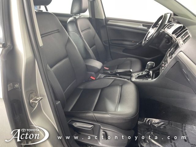 2017 Volkswagen Golf TSI S 4-Door