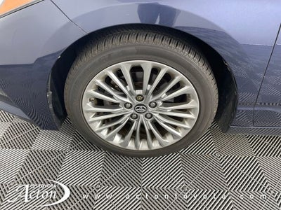 2019 Toyota Avalon Hybrid Limited