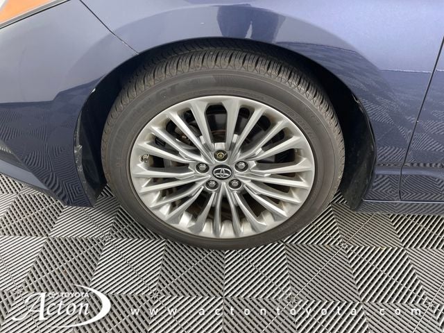 2019 Toyota Avalon Hybrid Limited