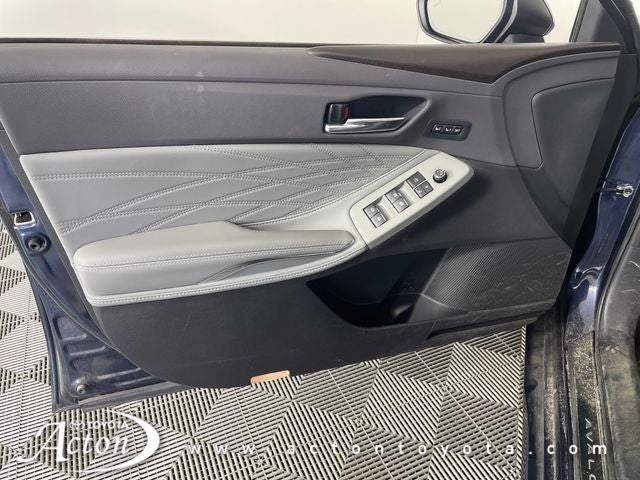 2019 Toyota Avalon Hybrid Limited
