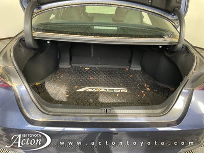 2019 Toyota Avalon Hybrid Limited