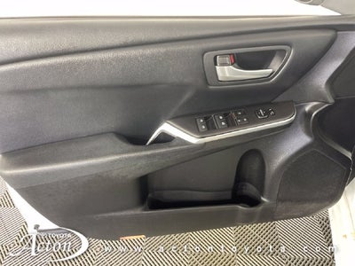 2016 Toyota Camry SE