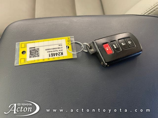 2014 Toyota AVALON XLE Premium