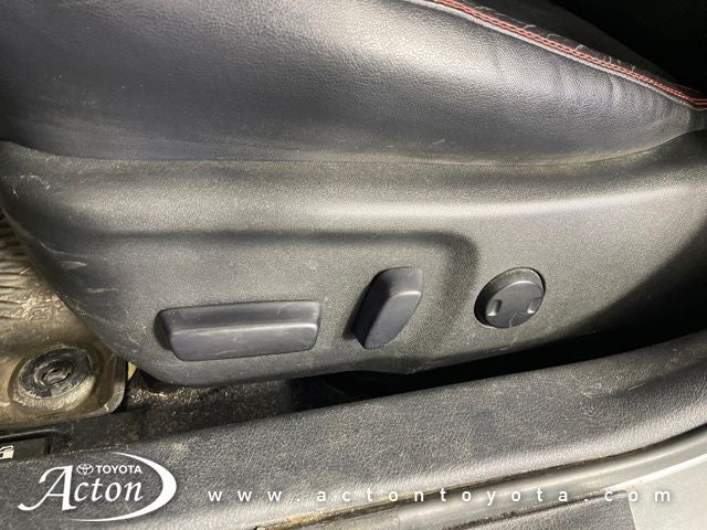 2016 Toyota CAMRY XSE V6